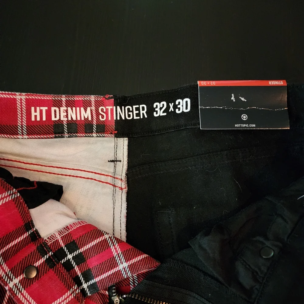 Hot Topic Red and Black Plaid Men Pants - Picture 3 of 8